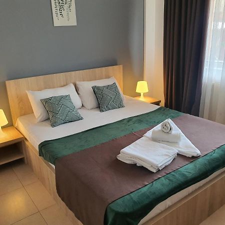 Villa Accommodation ブカレスト エクステリア 写真