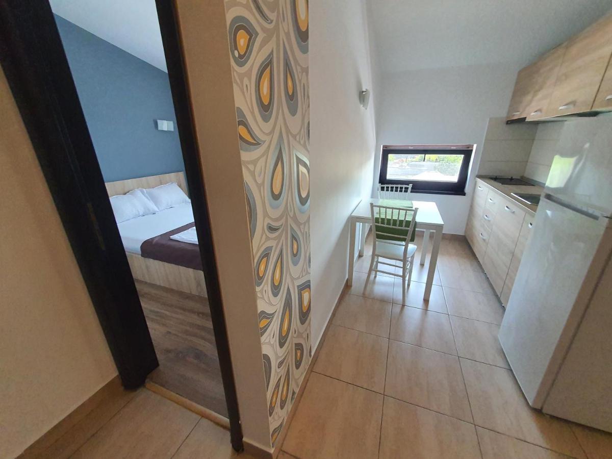 Villa Accommodation ブカレスト エクステリア 写真