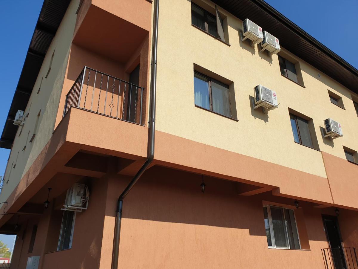 Villa Accommodation ブカレスト エクステリア 写真