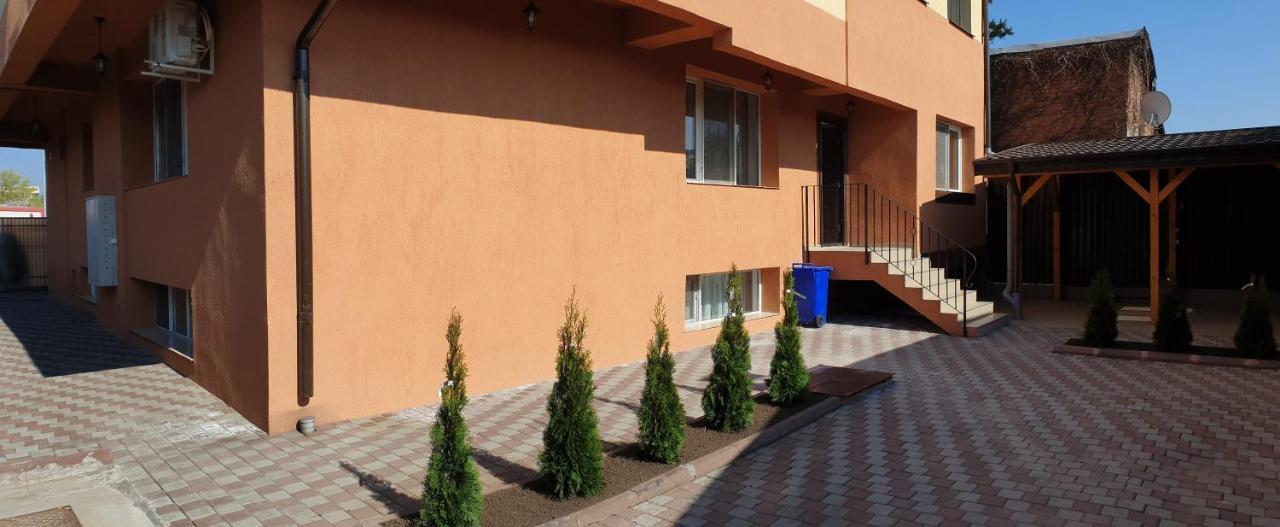 Villa Accommodation ブカレスト エクステリア 写真
